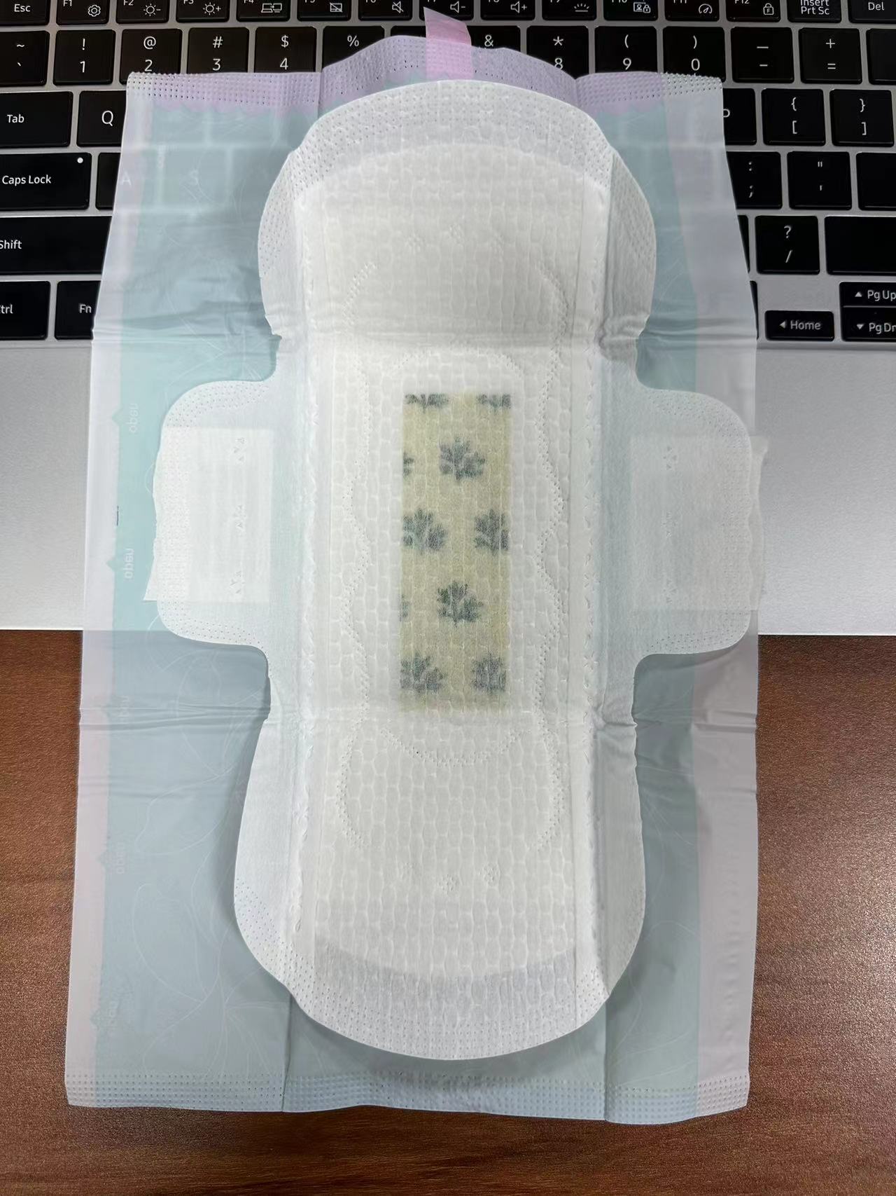 Japan Korea High Quality Super Absorbent 240mm 245mm 260mm Ladies Menstrual Sanitary Pads