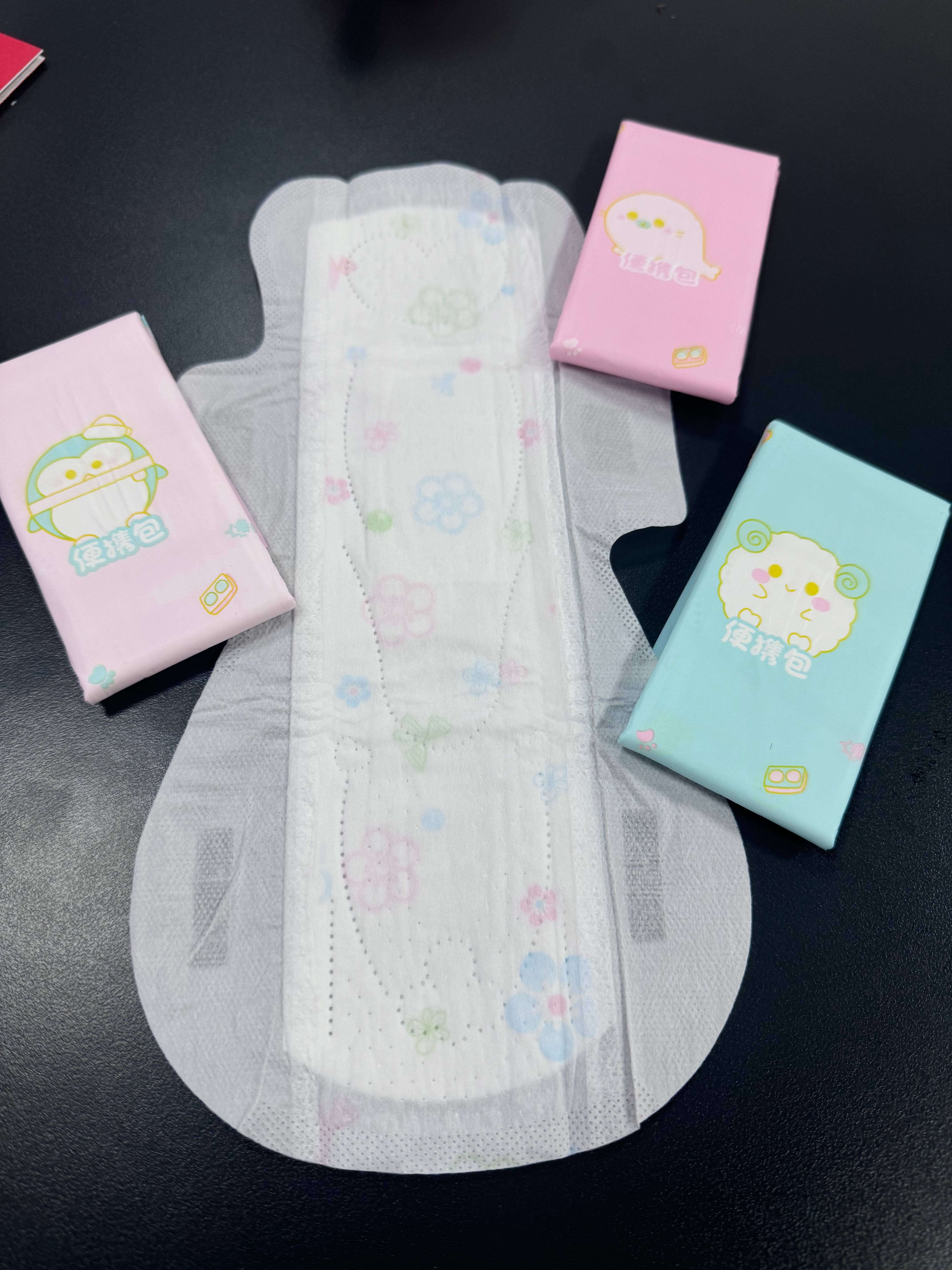 Japanese High Quality Ultra Absorption Ladies Disposable Sanitary Napkins Pads for Woman & Girls