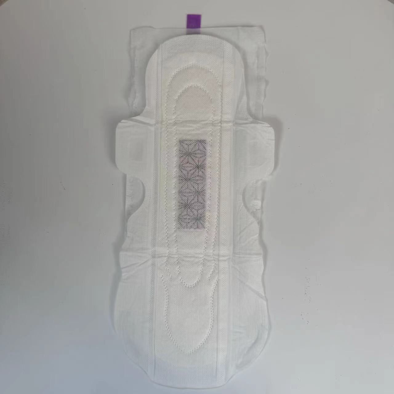 Various Size Latest Design Biodegradable Pure Cotton Ladies Menstrual Sanitary Pads for Day And Night Use