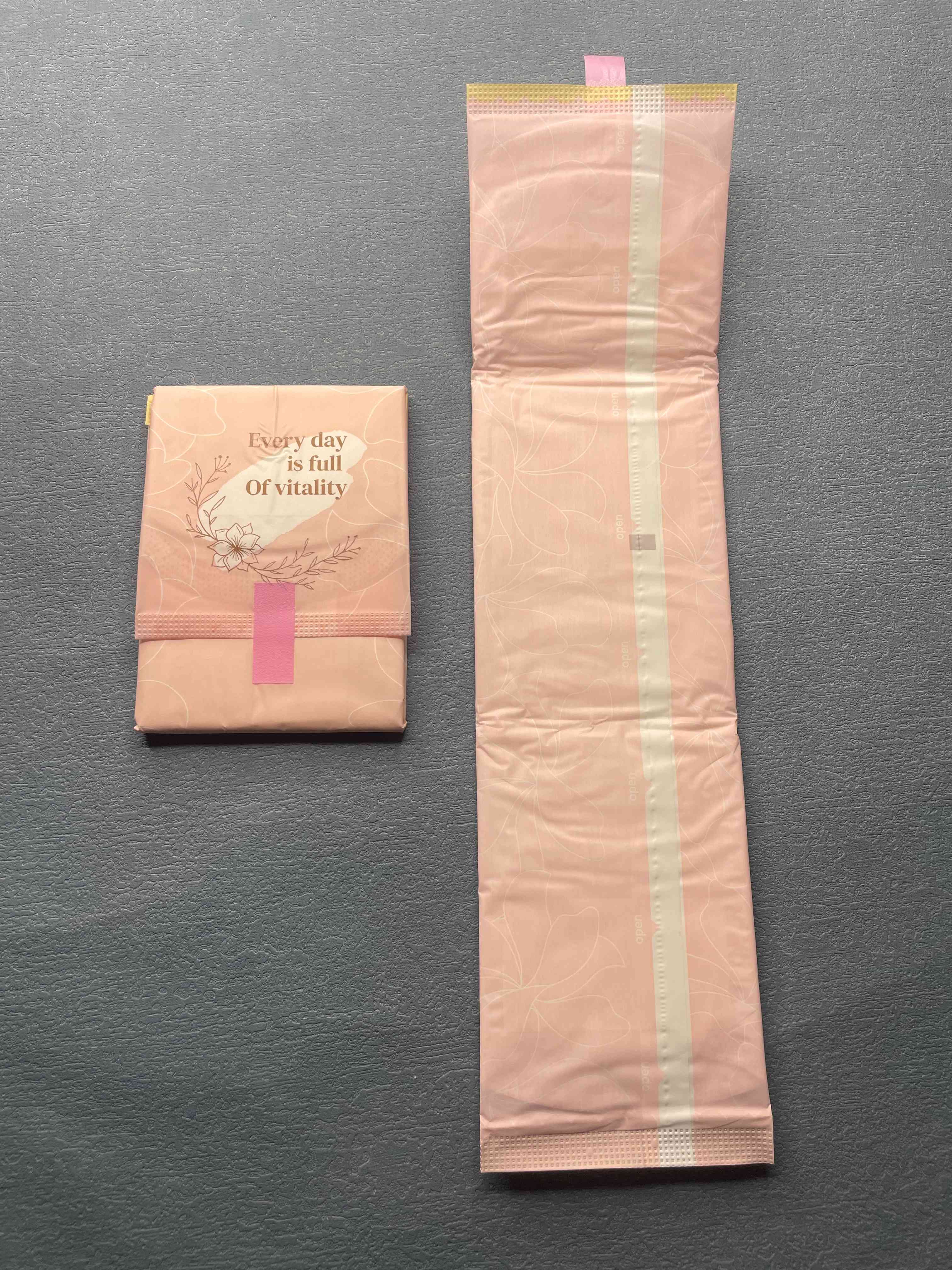 Grade A Anti-bacterial Healthy Ladies Disposable Sanitary Towels 