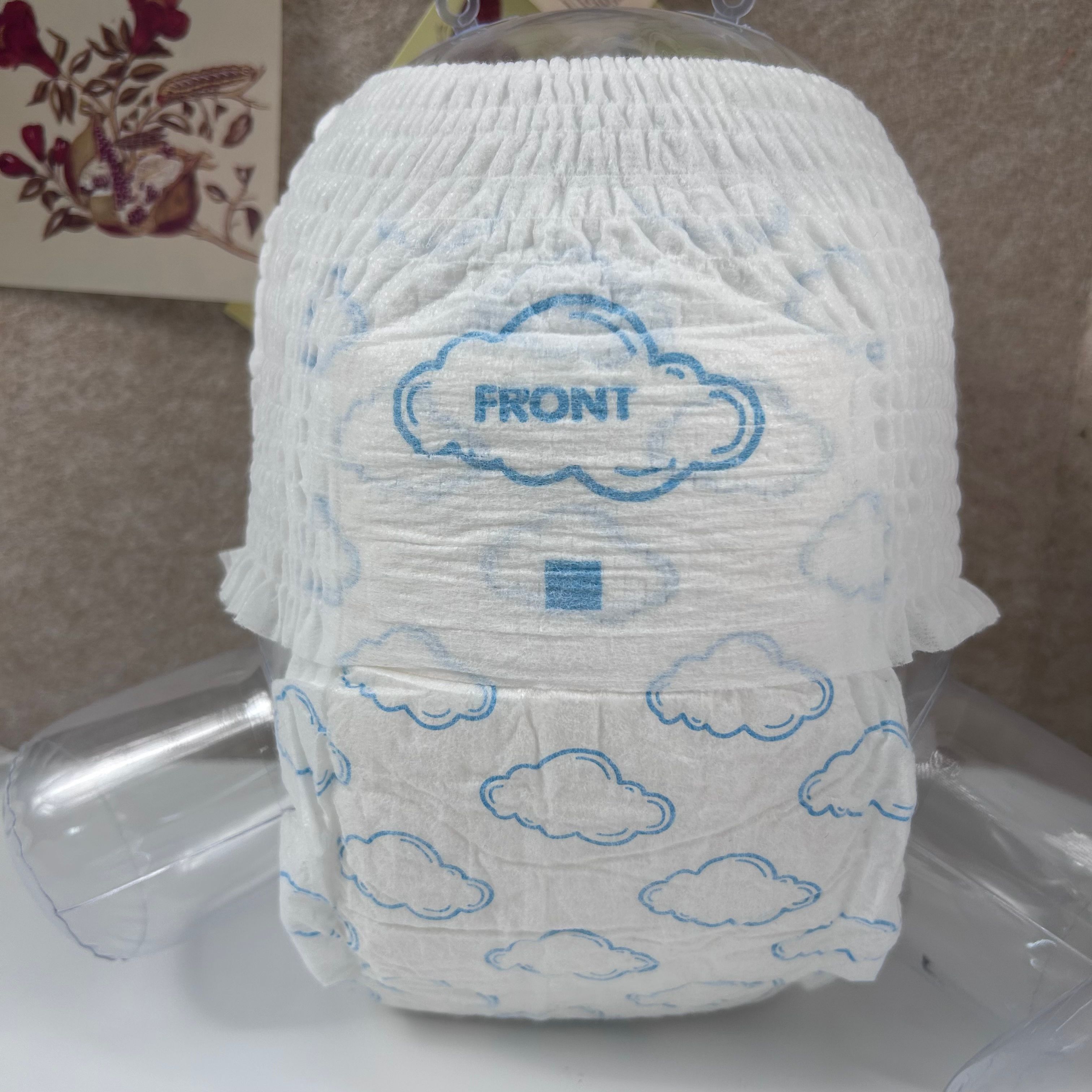 EU USA Japan Koera Standard High Quality Pearl Cotton Soft Top Surface Disposable Pull-up Baby Diapers