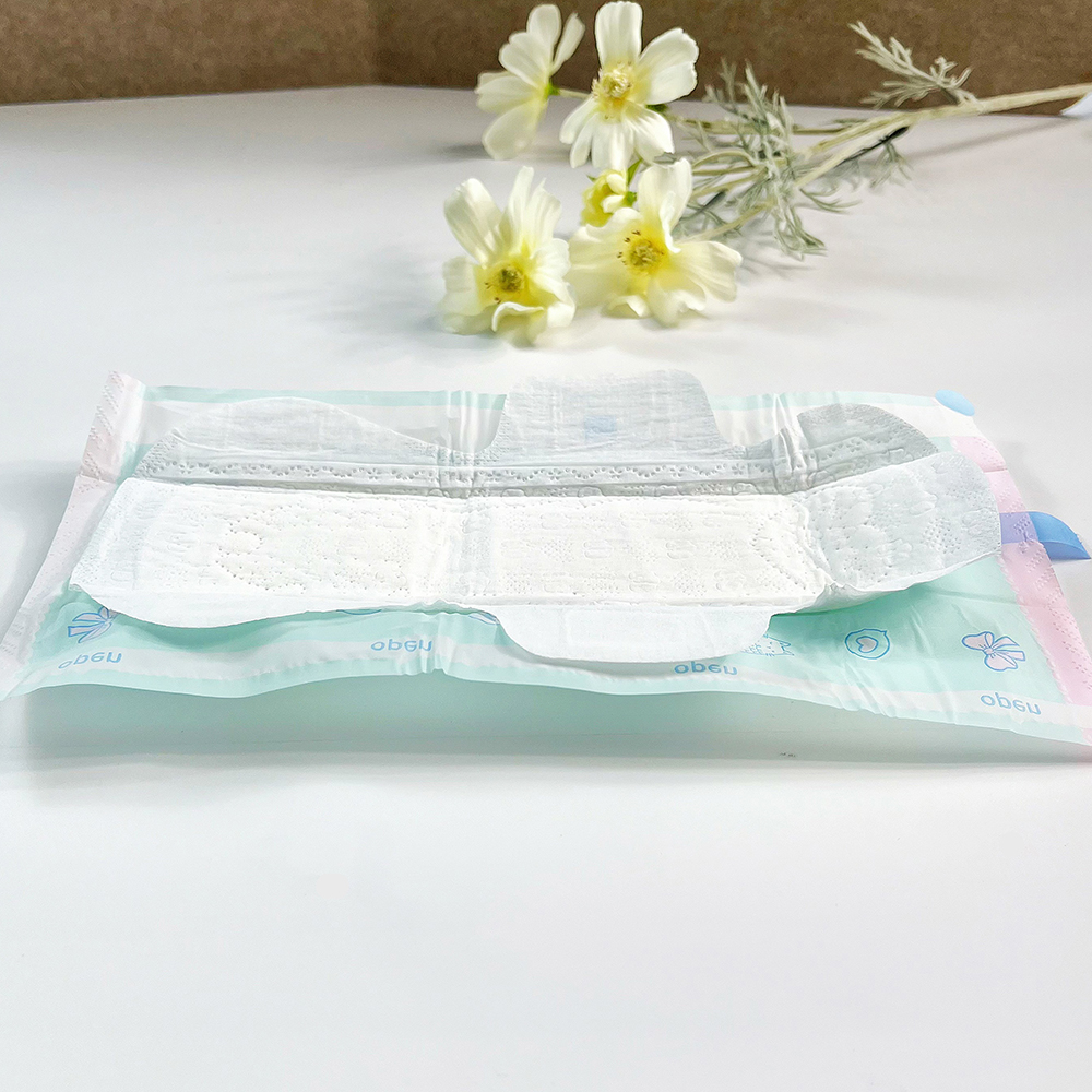 Portable Small Packaging Personal Hygienic Care Female Sanitary Napkins / Ladies Menstrual Pads